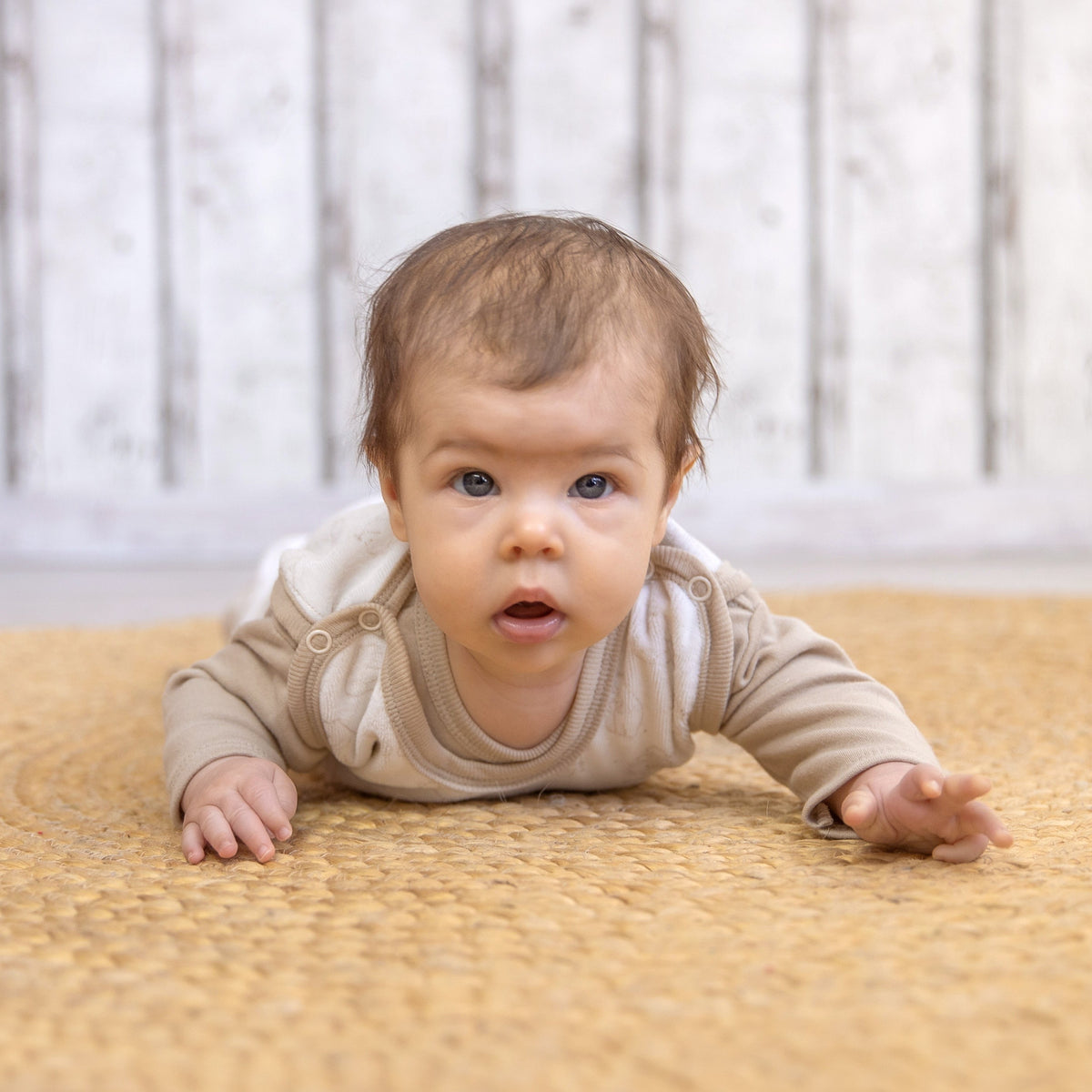 Velour sleeveless sleepsuit